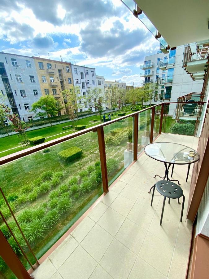 Apartment Korunni Dvur, 2 Free Parkings 布拉格 外观 照片